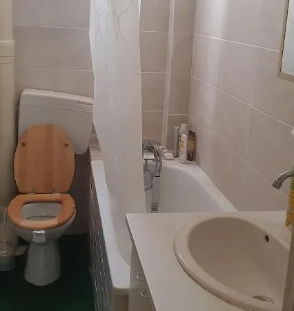 2 Flat דירה פריז
